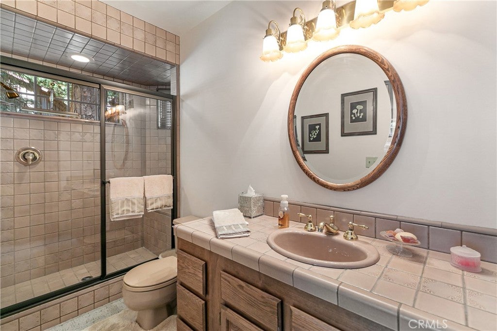 Lake Arrowhead, California, 92352, United States, 4 Bedrooms Bedrooms, ,5 BathroomsBathrooms,Residential,Active,2029756