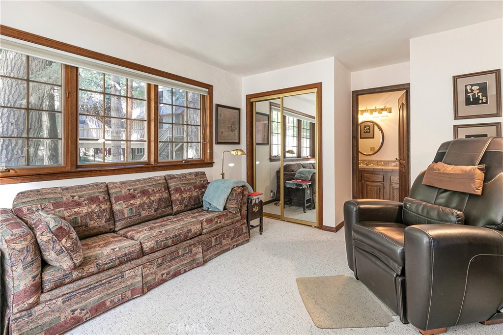 Lake Arrowhead, California, 92352, United States, 4 Bedrooms Bedrooms, ,5 BathroomsBathrooms,Residential,Active,2029756