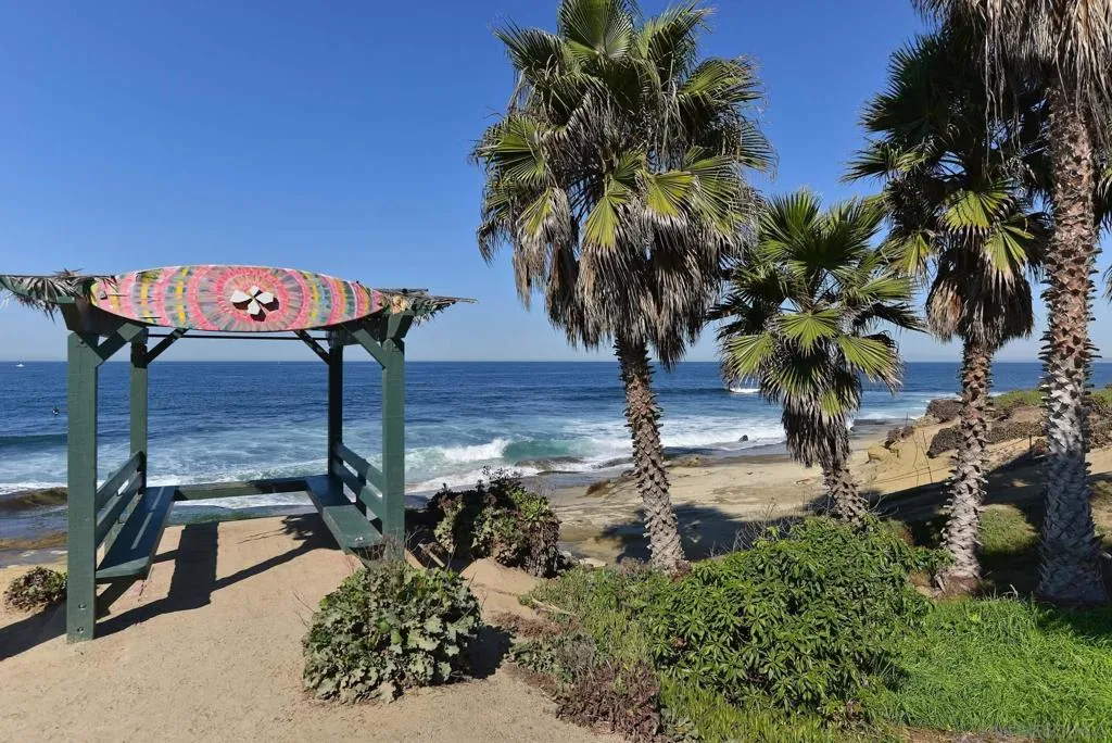 La Jolla, California 92037, United States, 3 Bedrooms Bedrooms, ,3 BathroomsBathrooms,Residential,Active,169118