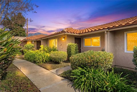 Photo of 1089 W Pine St #E, Upland, CA 91786 (MLS # OC26030569)