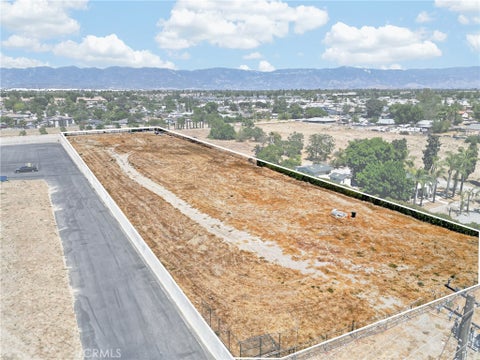 Photo of 18100 Arrow Blvd BLVD, Fontana, CA 92335 (MLS # TR26189099)
