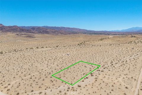 Photo of 5888 La Ferney Avenue, Joshua Tree, CA 92252 (MLS # JT25173245) Photo of 5888 La Ferney Avenue, Joshua Tree, CA 92252 (MLS # JT25173245)