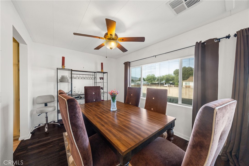 1525 W Oakland Avenue 24
