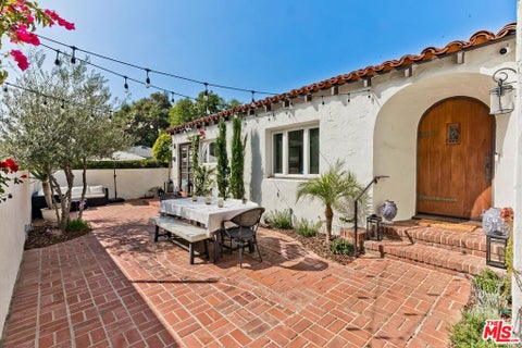 Photo of 3447 Primera Avenue, Los Angeles, CA 90068 (MLS # 26843797)