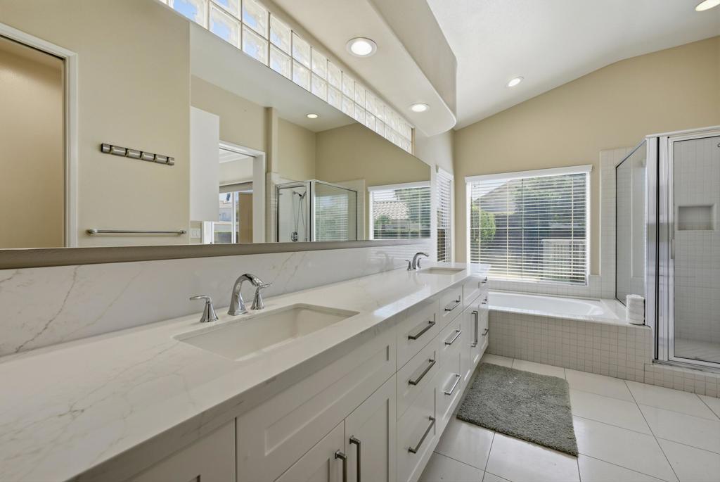 La Quinta Fairways - Residential