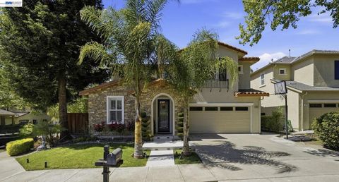 Photo of 3001 Silva Way Way, San Ramon, CA 94582 (MLS # 41128197)