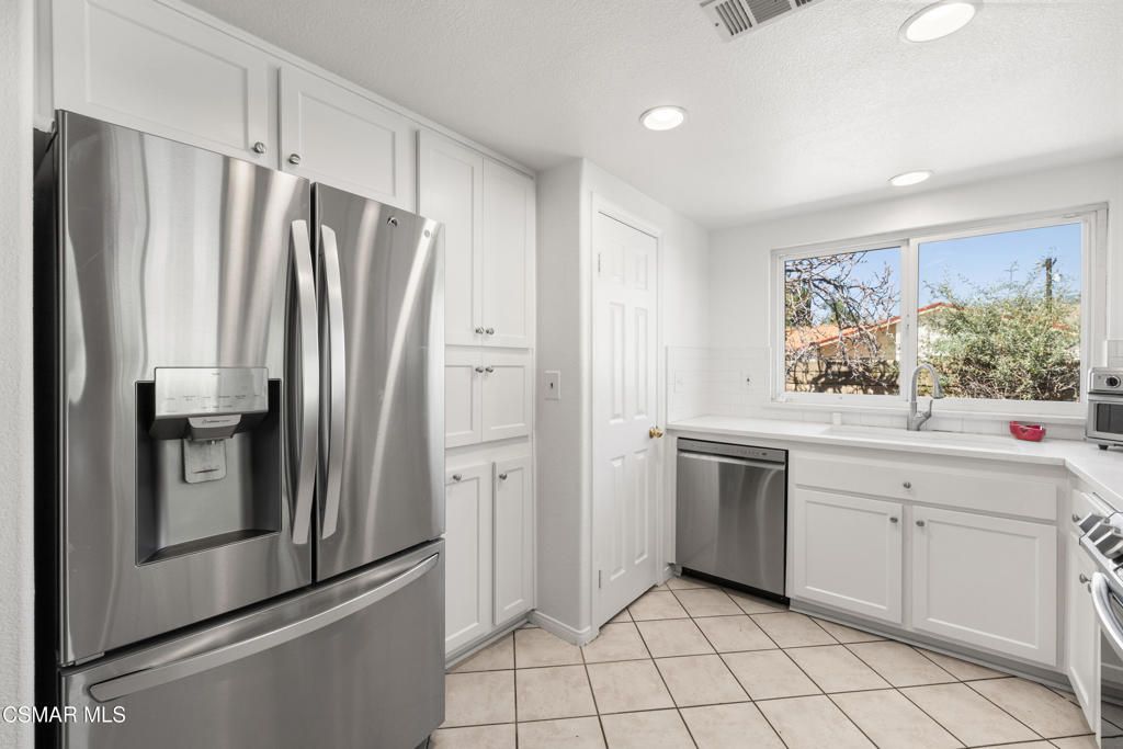 listing image 130722384424211529337