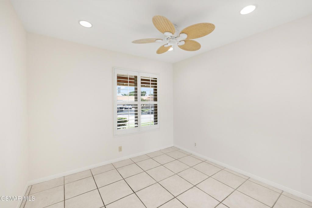 listing image 130720602174867575026