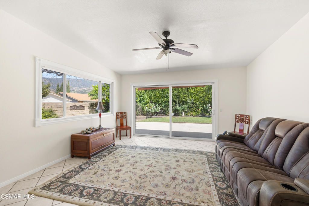 listing image 130724649142818382396