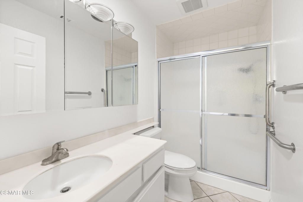 listing image 130722627587241700595