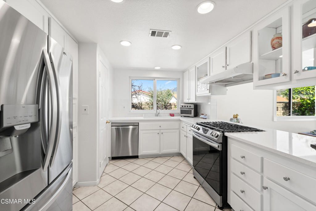 listing image 130723048253247033489