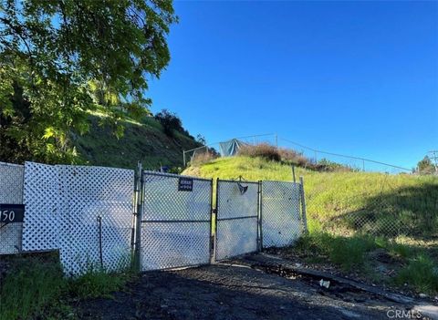 10138 Sunland Boulevard Shadow Hills CA 91040