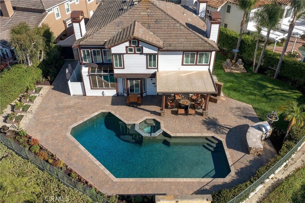Properties 2 3 Pebble Beach