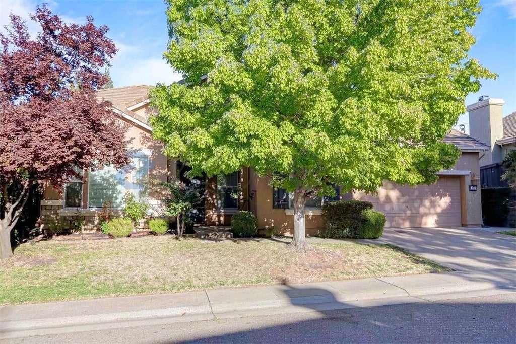 Photo of 807 Morningside Drive #1, Folsom, CA 95630 (MLS # DW26195081)