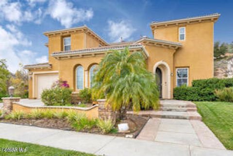 Photo of 13131 Shadow Wood Place, Moorpark, CA 93021 (MLS # 226002296)