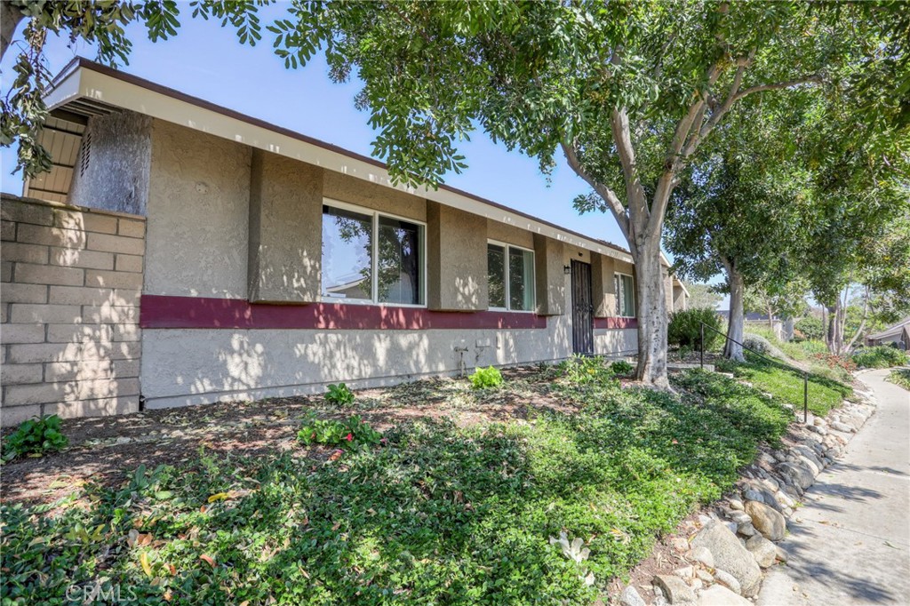 1635 Carmel Circle West
