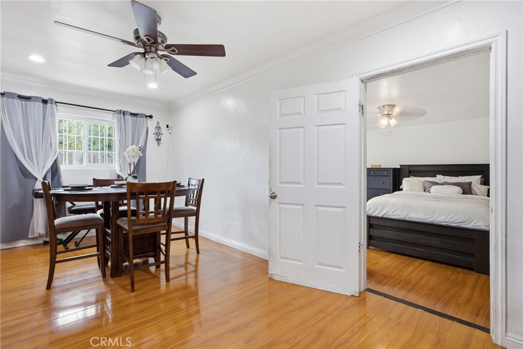 156 E 49th