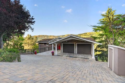 Photo of 17241 Quail Court, Morgan Hill, CA 95037 (MLS # ML82046148)