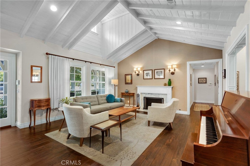 11156 Valley Spring Lane