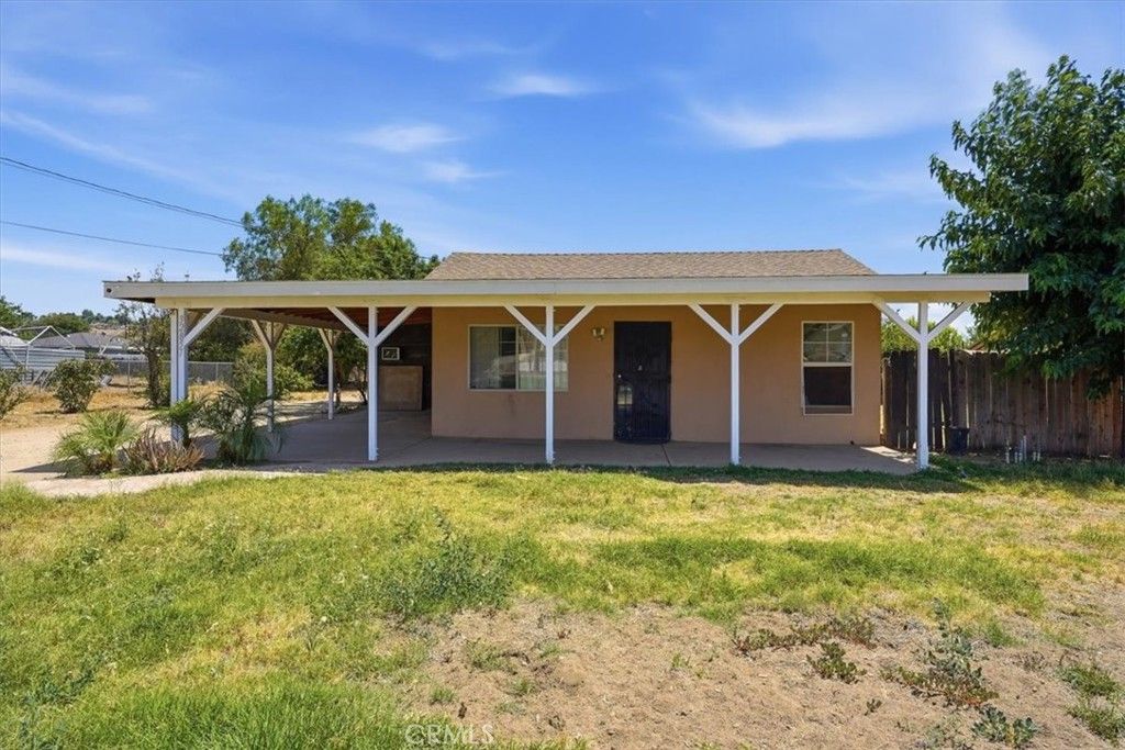 Photo of 32857 Avenue E, Yucaipa, CA 92399 (MLS # SR26163416)