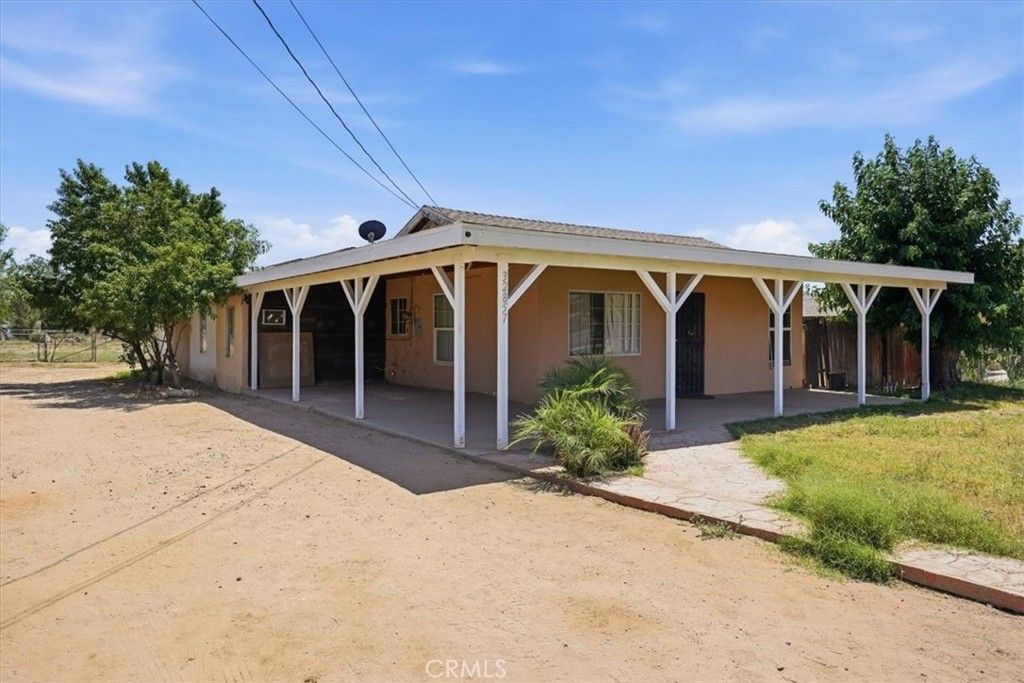 Photo of 32857 Avenue E, Yucaipa, CA 92399 (MLS # SR26163416)