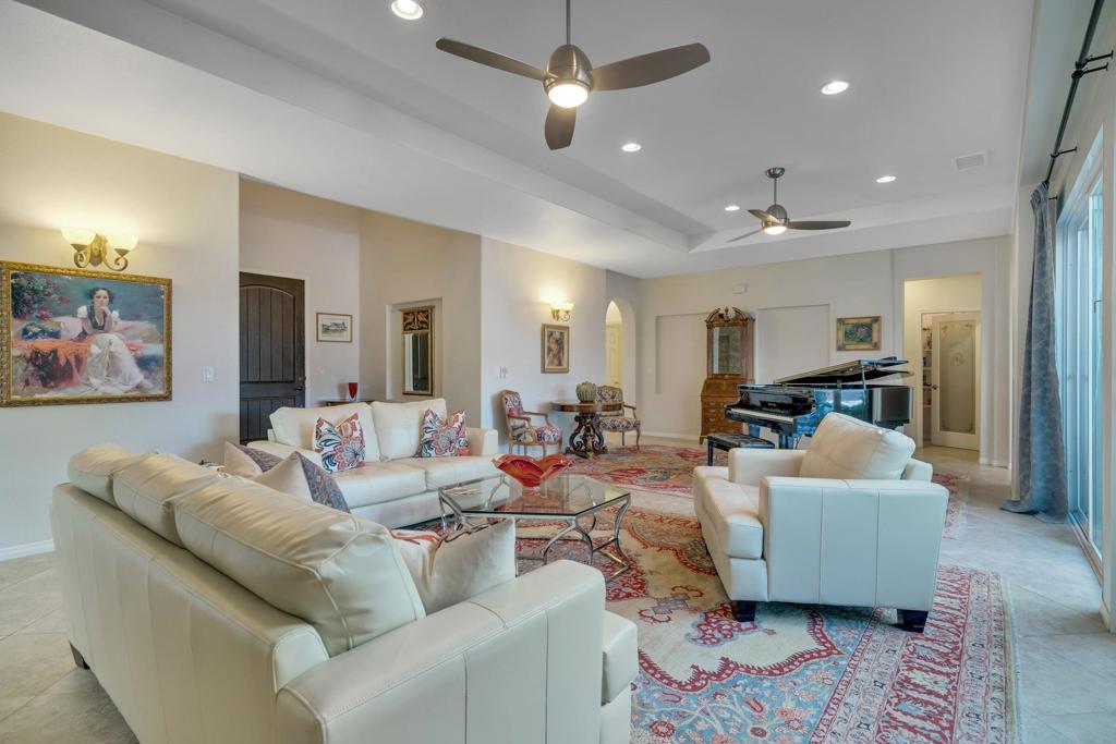 Santo Tomas - Residential