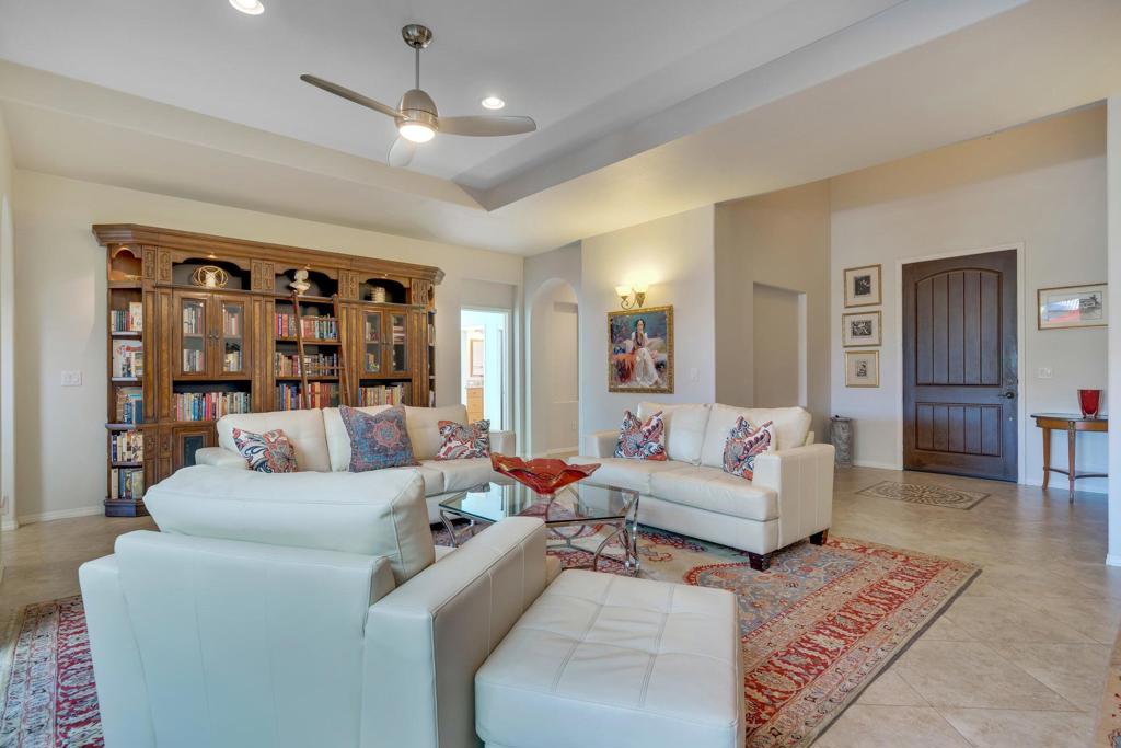 Santo Tomas - Residential