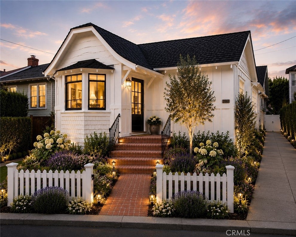 Photo of 495 Saint Anns Drive, Laguna Beach, CA 92651 (MLS # LG26147818)