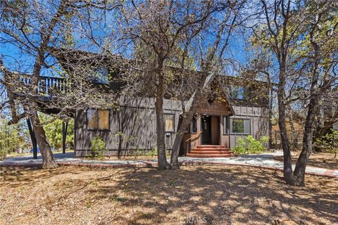 Photo of 1584 Wolf Road, Big Bear Lake, CA 92315 (MLS # IG26091830)