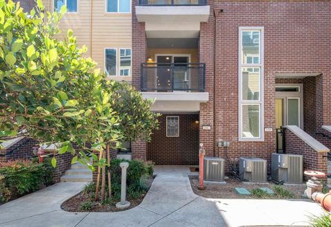 Photo of 1882 Slate Place, San Jose, CA 95133 (MLS # ML82050038)