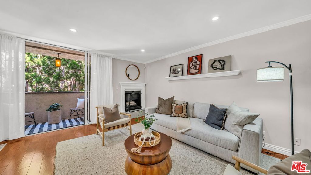 Photo of 1130 9th Street #1, Santa Monica, CA 90403 (MLS # 25591759)
