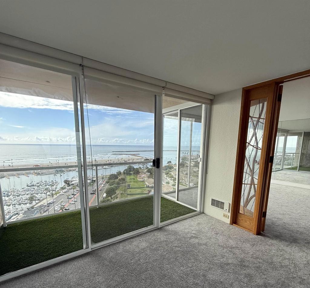 1200 Harbor Drive N 16B