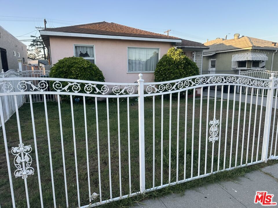 553 W 109th Street