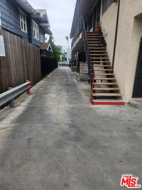 1406 Crenshaw Boulevard