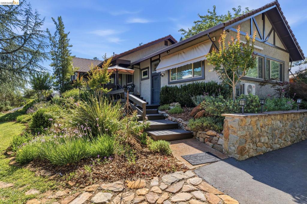 22890 MOUNT HOLLY LN