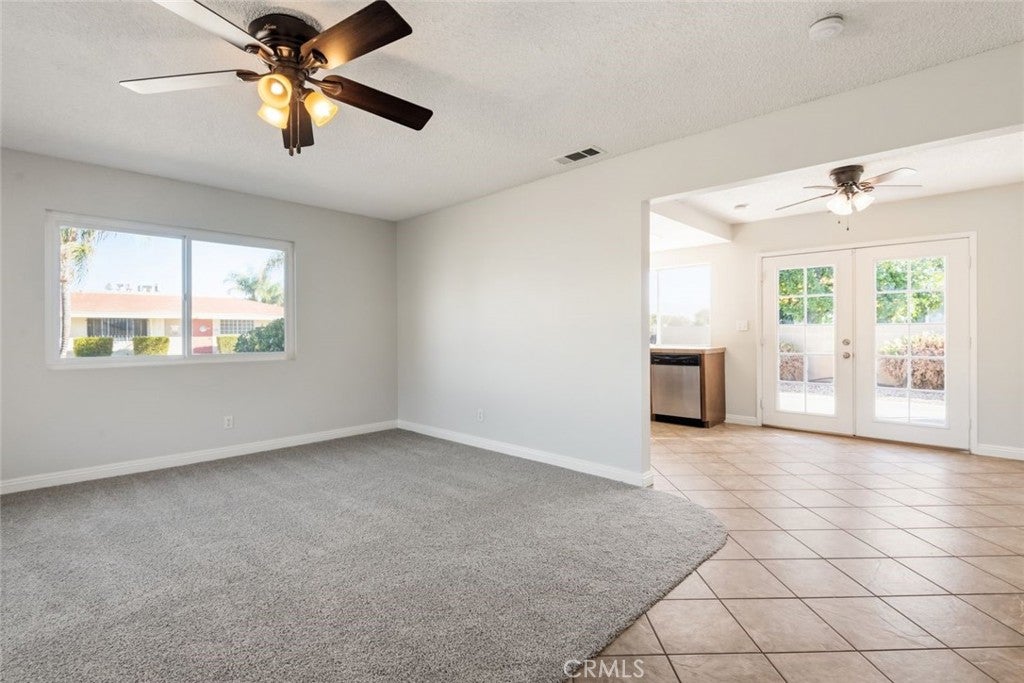 2404 El Rancho Circle