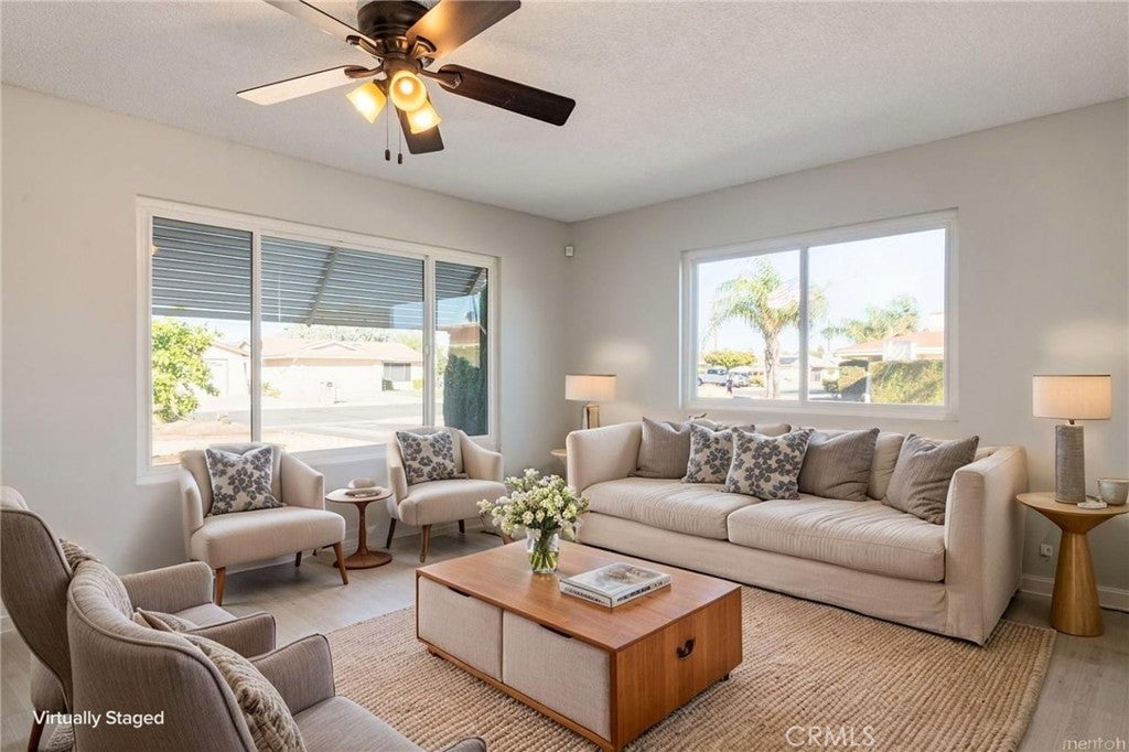 2404 El Rancho Circle