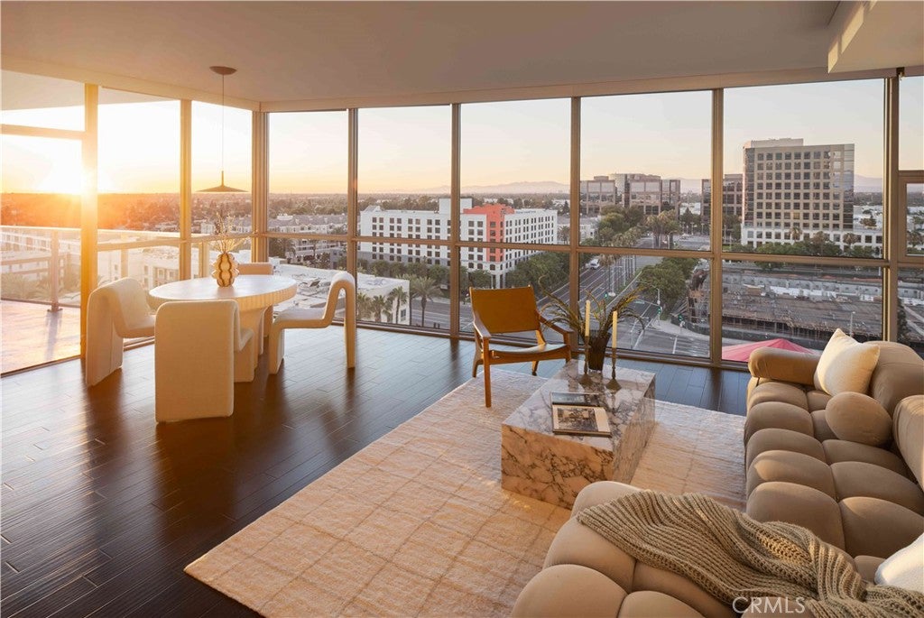9 MacArthur Place PL 908, Santa Ana CA 92707