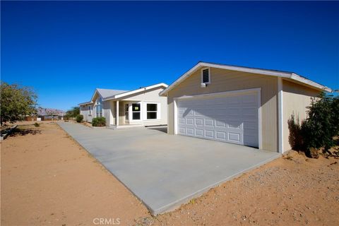 Photo of 737 Gerber Ave, Landers, CA 92285 (MLS # JT25249553) Photo of 737 Gerber Ave, Landers, CA 92285 (MLS # JT25249553)