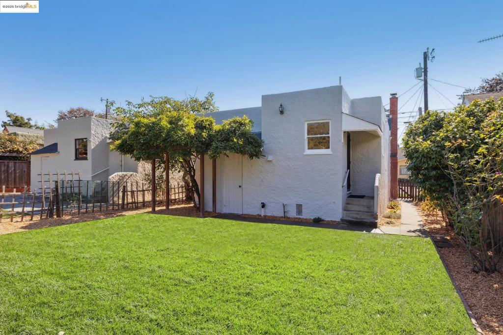 SAN PABLO PARK - Residential