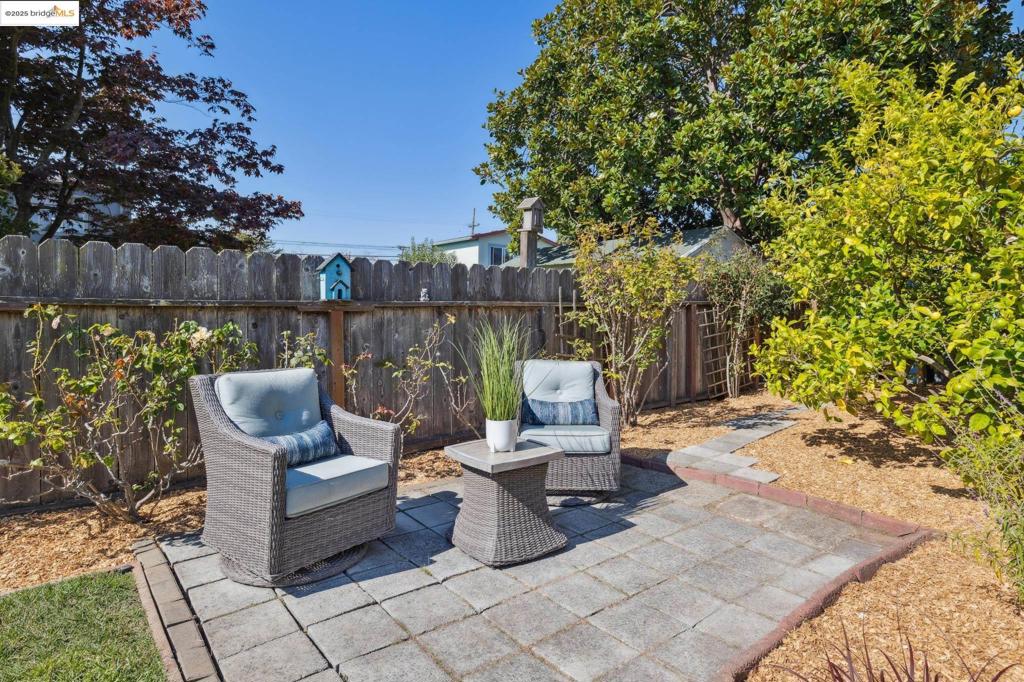SAN PABLO PARK - Residential
