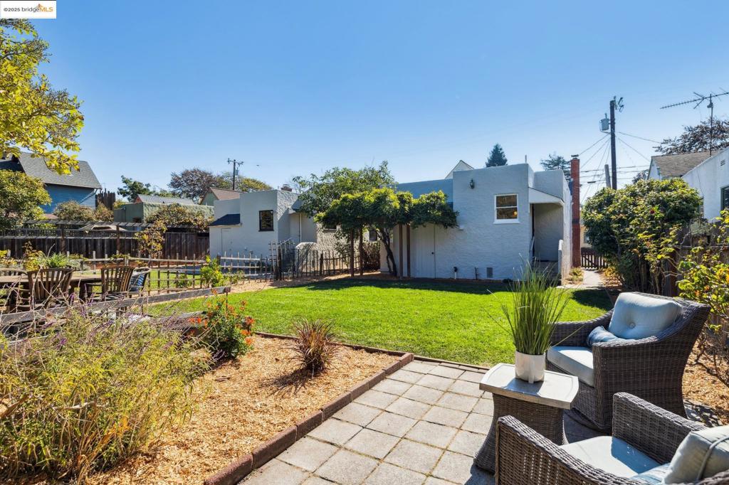 SAN PABLO PARK - Residential