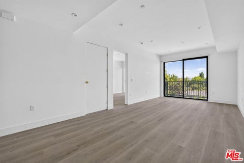Photo of 1808 Lincoln Boulevard #305, Venice, CA 90291 (MLS # 26874481)
