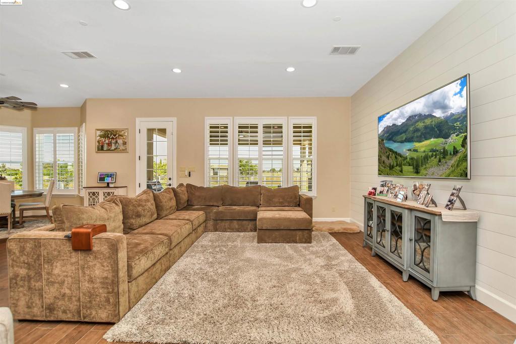 Not Listed - Residential