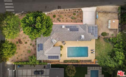 Photo of 6001 Oakdale Avenue, Woodland Hills, CA 91367 (MLS # 26674211)