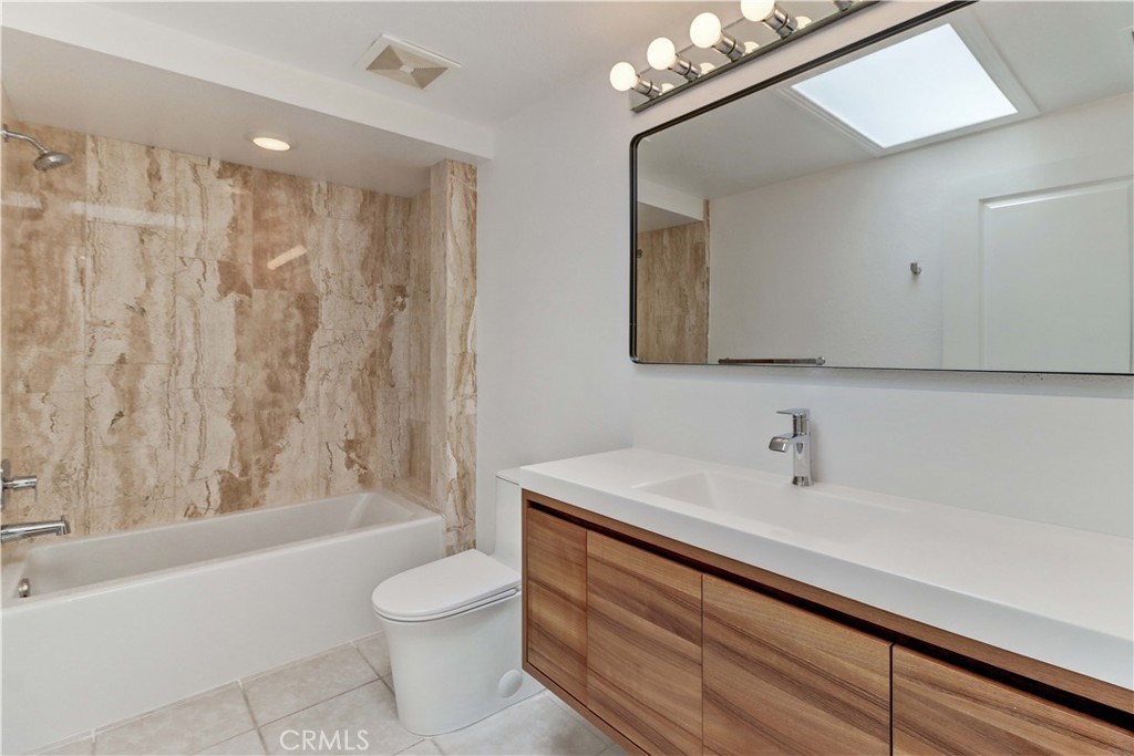 479 Calle Cadiz A