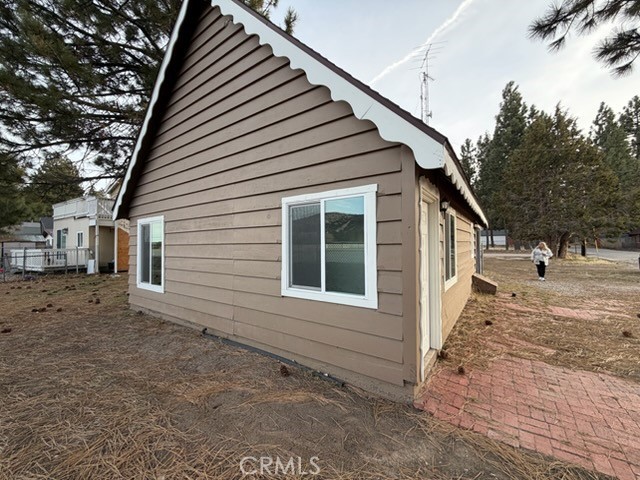 345 W Fairway