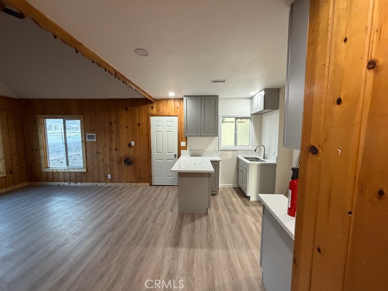345 W Fairway