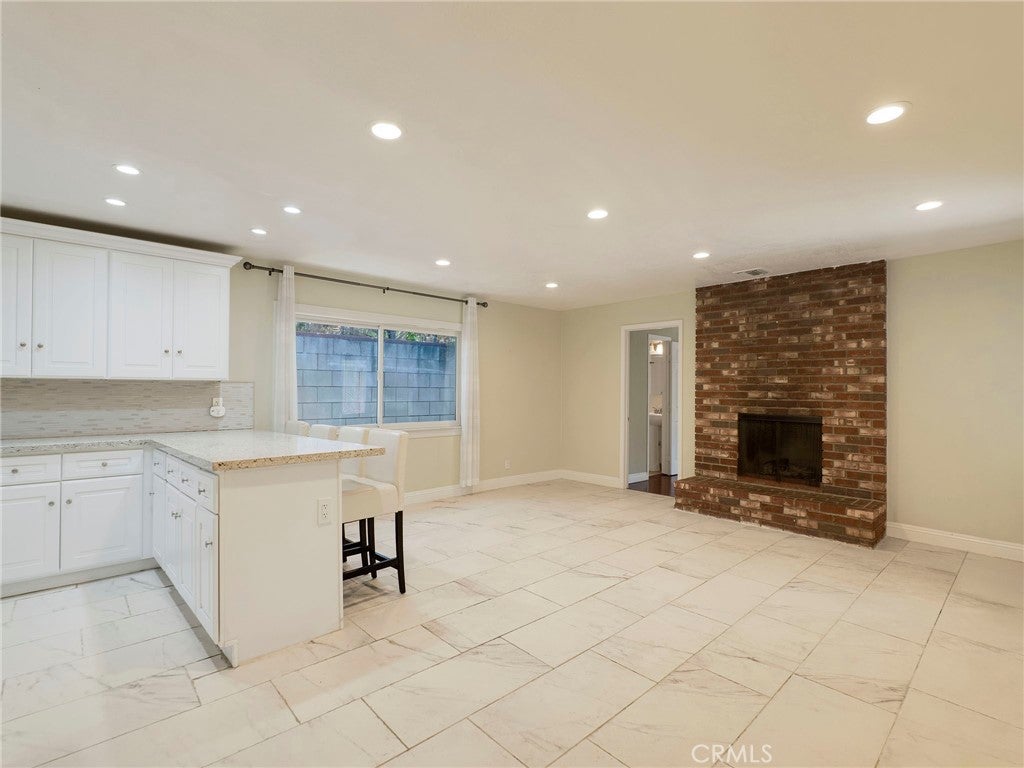 1414 Thompson