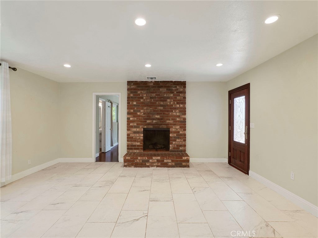 1414 Thompson